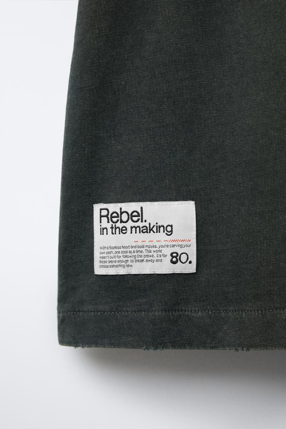 ZARA ФУТБОЛКА С КАРМАНОМ И ЭФФЕКТОМ ПОТЕРТОСТИ, АНТРАЦИТОВО-СЕРЫЙ