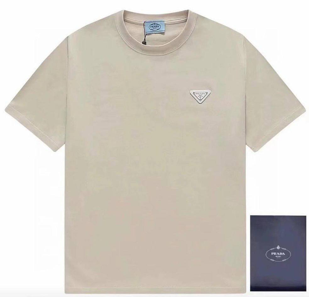 Футболка Prada