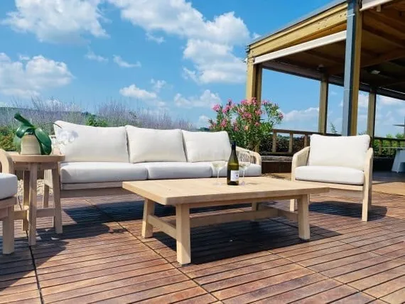 Комплект уличной мебели Ravona из массива акации, 2 кресла, столик