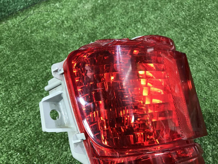 ПТФ левый Toyota Land Cruiser 200 (2015-2021)