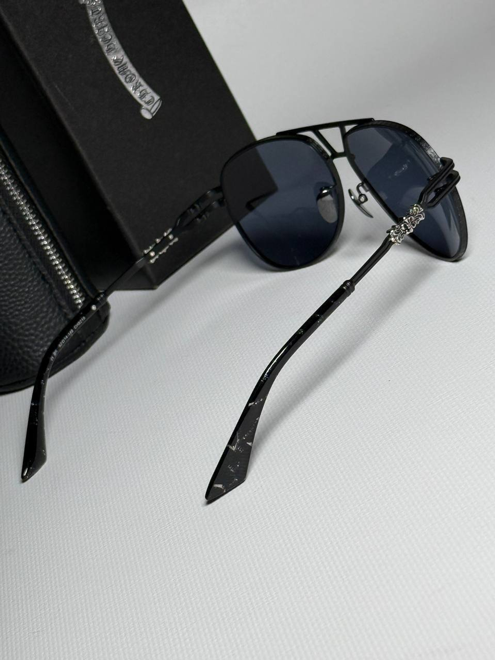 Солнцезащитные очки Chrome Hearts
