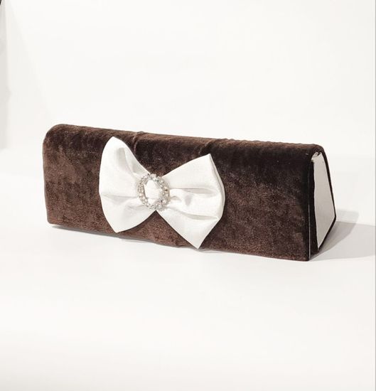 Сумка - клатч коричневый бархат, с бантом