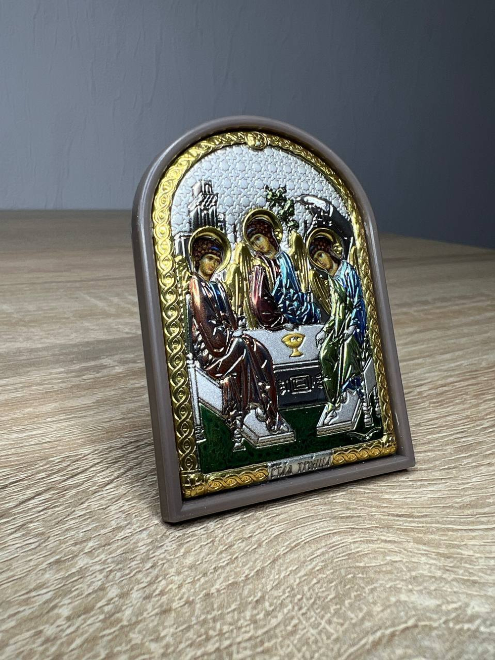 Св. Троица, икона арочная, пластик коричневый, эмаль 48x68