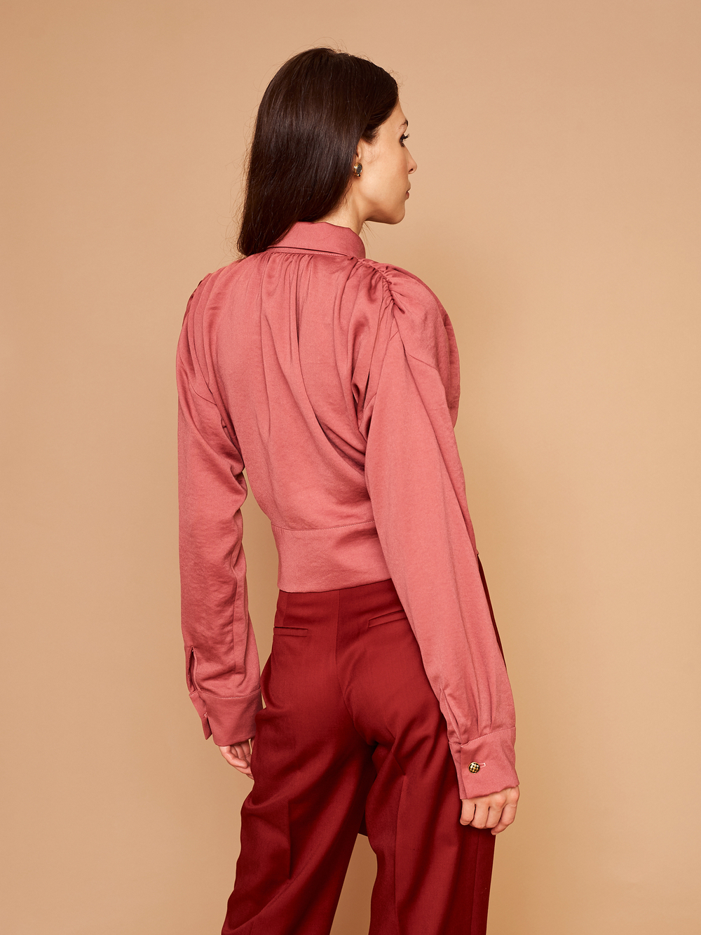 Блуза с поясом розовая