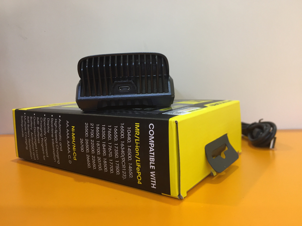 Зарядное устройство Nitecore UM2 Quick Charger на 2 слота