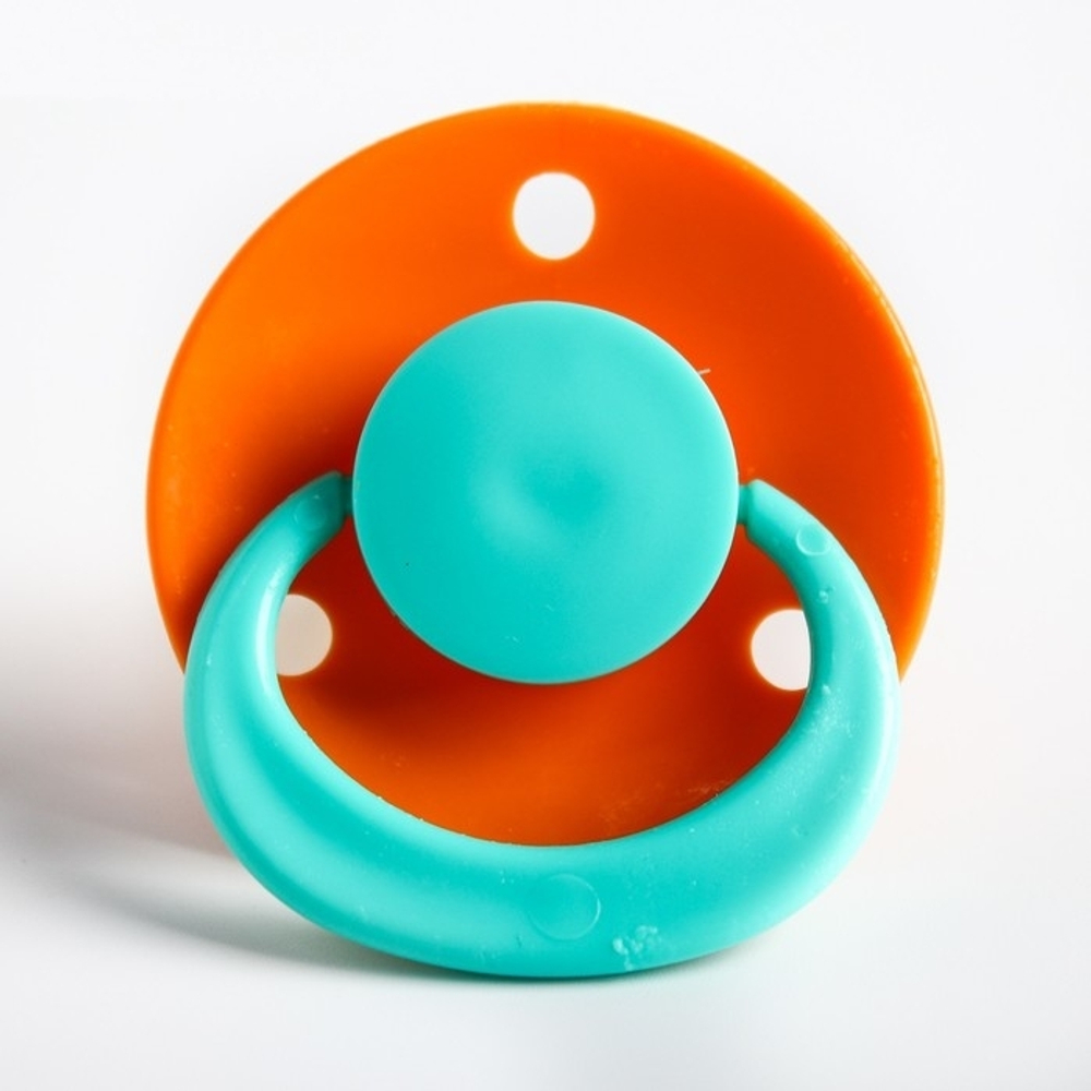 1476701 Соска-пустышка латексная классическая «Ягодка» с кольцом, от 0 мес., цвета МИКС