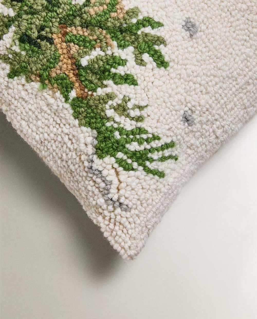 ZARA HOME РОЖДЕСТВЕНСКИЙ ЧЕХОЛ НА ПОДУШКУ С ВЫШИВКОЙ, ЭКРЮ