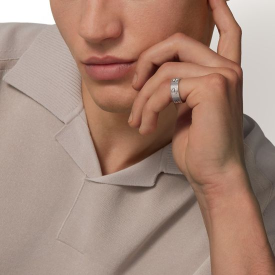 Кольцо Cartier LOVE Unlimited ring flexible в белом золоте