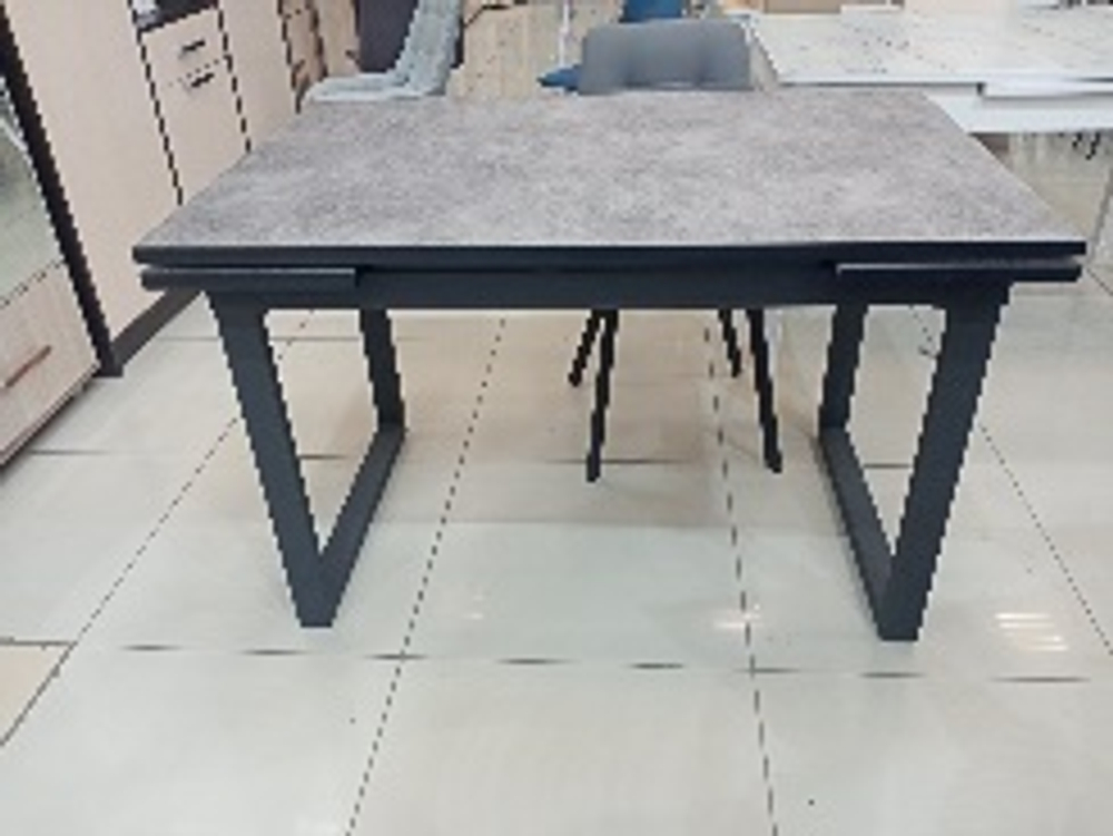 Стол Lerosco-14 раздв. кат.1 кантри , кромка черный, царга черный, опора черный RAL9005 LEROSCO