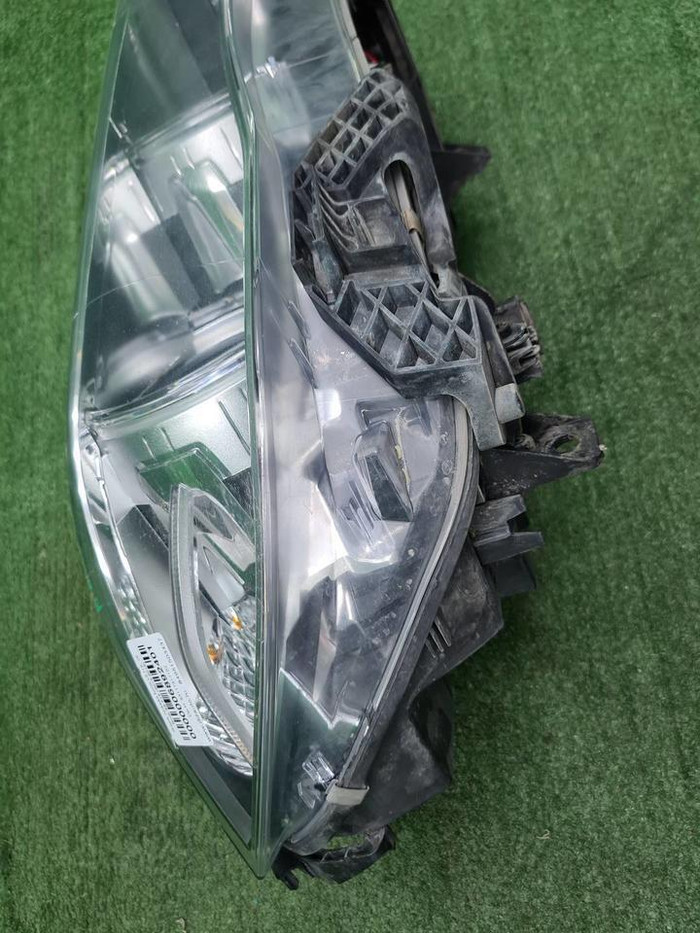 Фара правая BMW X5 F15, X6 F16 (2013-2018) ксенон