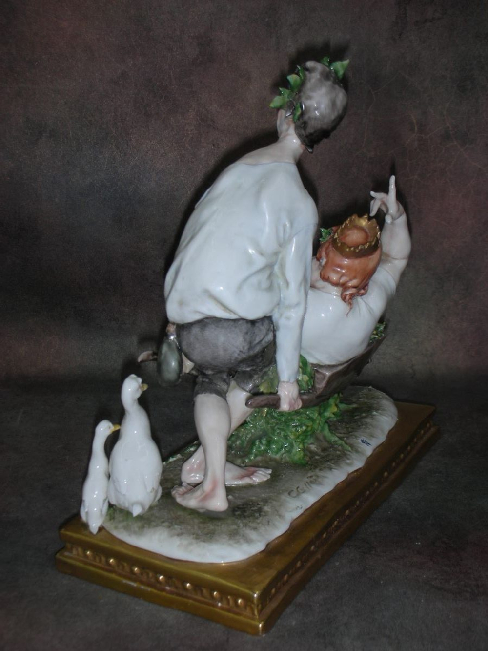 Статуэтка. Фарфор. Вакханалия. Capodimonte. Италия