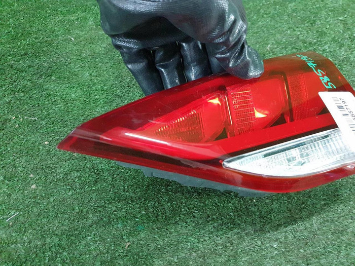 Фонарь правый внутренний Genesis G80 (2016-2020) LED