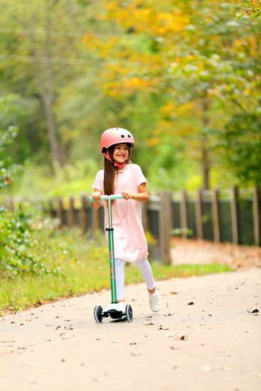 Самокат Maxi Micro Deluxe мятный LED