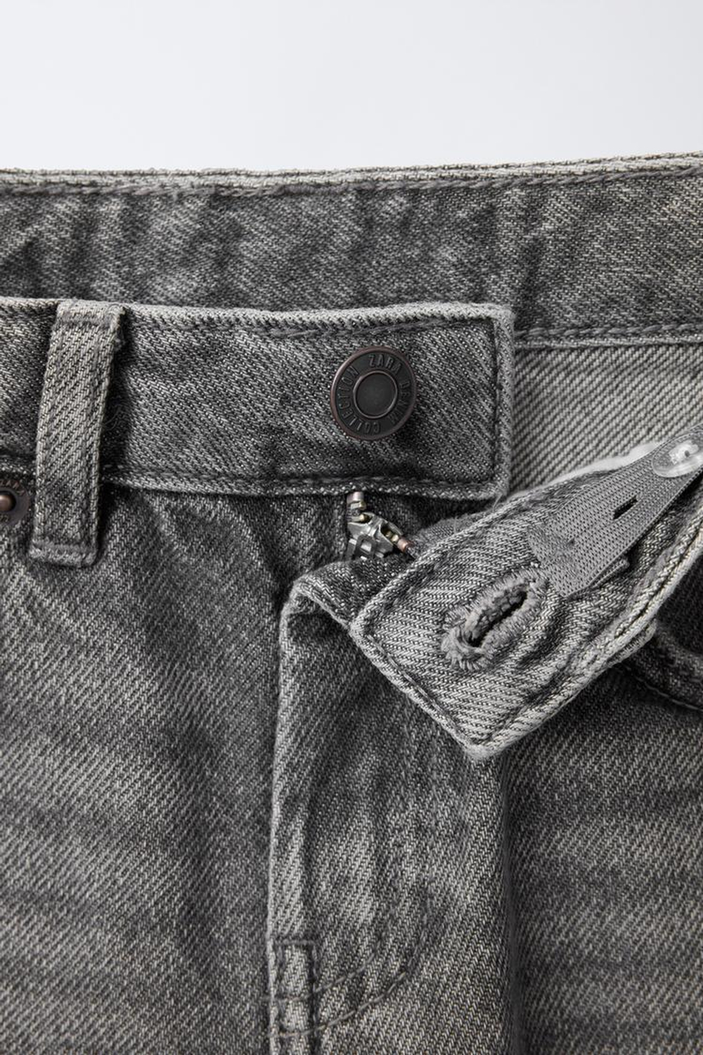 ZARA ДЖИНСЫ STRAIGHT-LEG, СЕРЫЙ