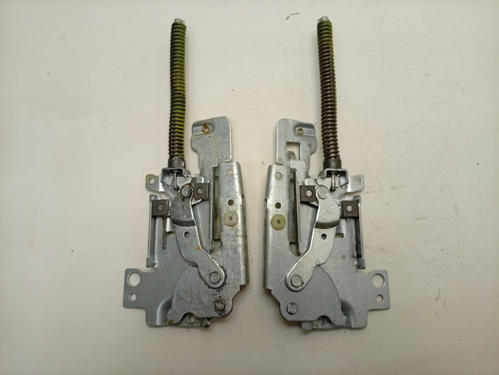 ESL46050 ктп8 Комплект петель двери для посудомоечных машин Electrolux 4055152633 б/у