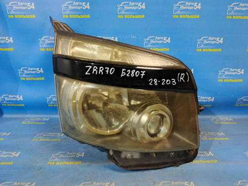 Фара передняя правая TOYOTA VOXY 2007-2010