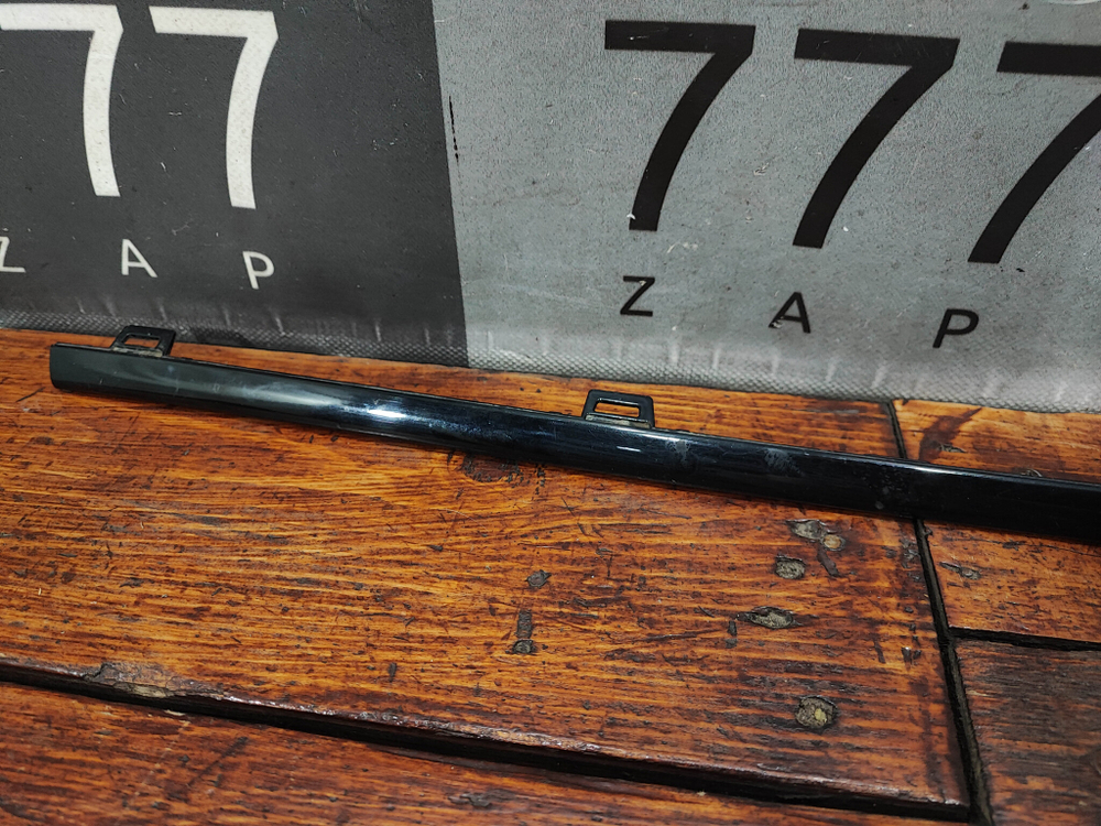 Молдинг переднего бампера AMG Mercedes GLE (V167) 19-23 Б/У Оригинал A1678854605