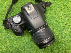 Canon 500D kit 18-55 mm 3.5-5.6 IS II 15700 кадров