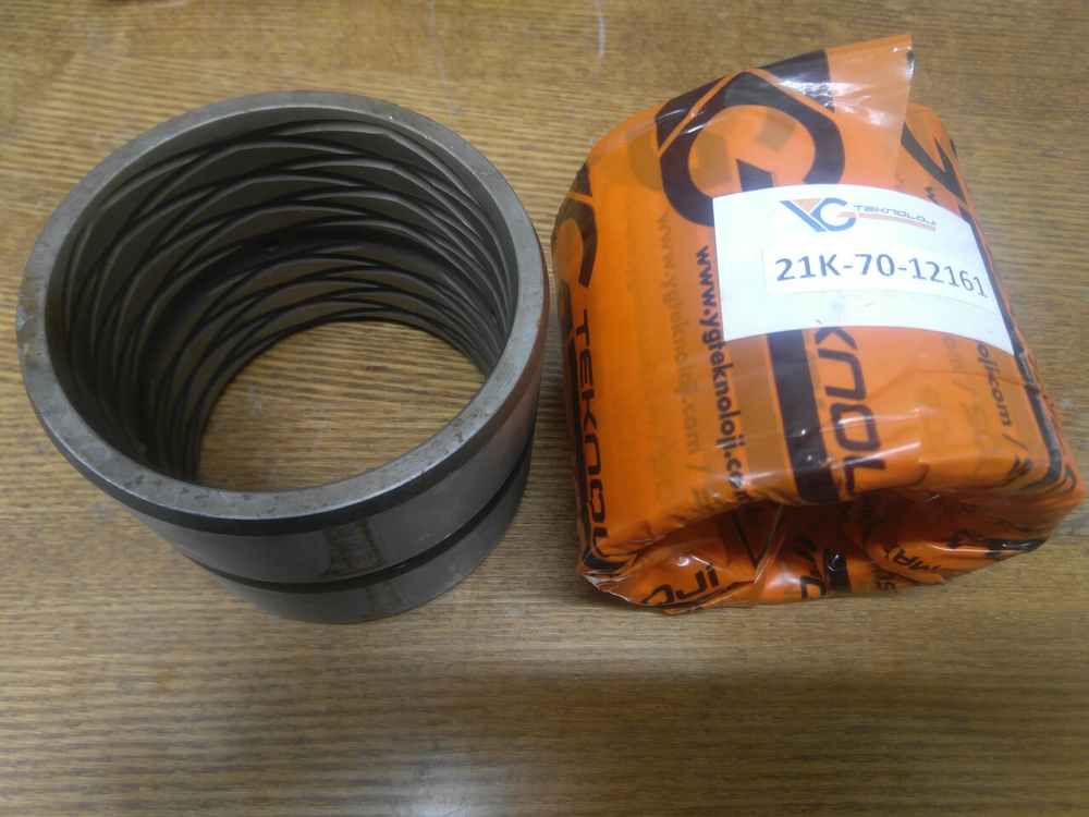 Втулка 21K-70-12161