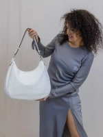 Сумка через плечо средняя классическая