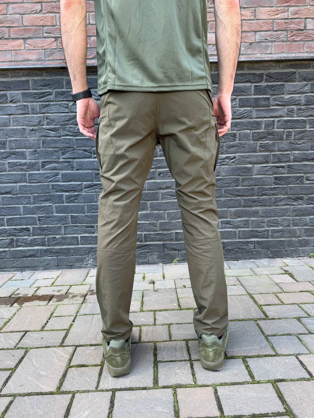 Брюки с накладными карманами олива