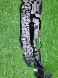 Кронштейн переднего бампера BMW 7er G70 (2022-н.в)