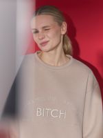 СВИТШОТ «JOB BITCH» ЛАТТЕ