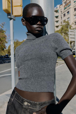 ZARA ДЖЕМПЕР С КОРОТКИМИ ОБЪЕМНЫМИ РУКАВАМИ, СЕРЫЙ