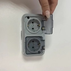 Розетка двухместная, уличная, влагозащищенная, открытой установки 16А, IP54 с заземлением, серия ПР, с прозрачной крышкой