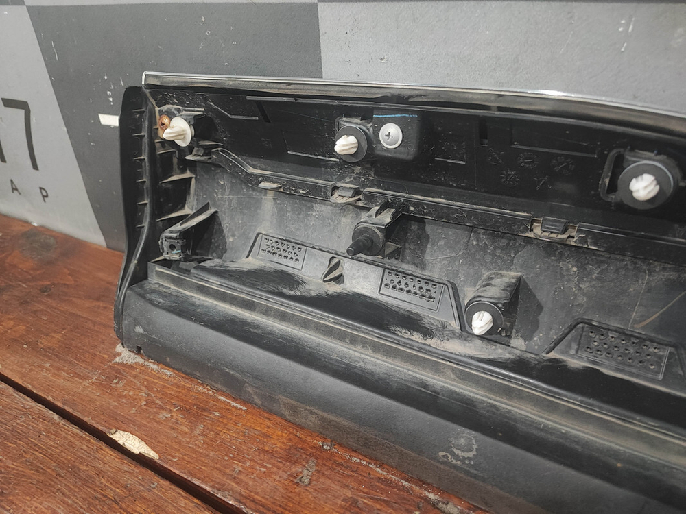 Накладка двери задней правой Haval F7 1 19-24 Б/У Оригинал 5500167XKQ00B