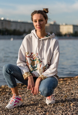 Худи "Скифы", по мотивам войлочного ковра I в. до н.э Пазырыкской культуры восточных скифов