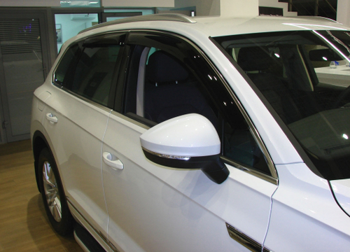 Дефлекторы боковых окон SIM для Volkswagen Touareg (2018-) арт.SVOTOU1832