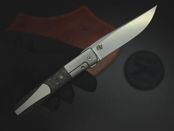 Складной нож Boker 01BO613 Urban Trapper Premium CF c клинком из стали Böhler M390 Microclean®, рукоять титан / карбон