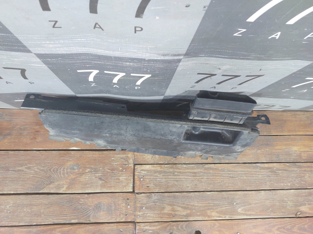 Дефлектор радиатора верхний Chery Tiggo 8 Pro 21-нв Б/У Оригинал 302001040AA