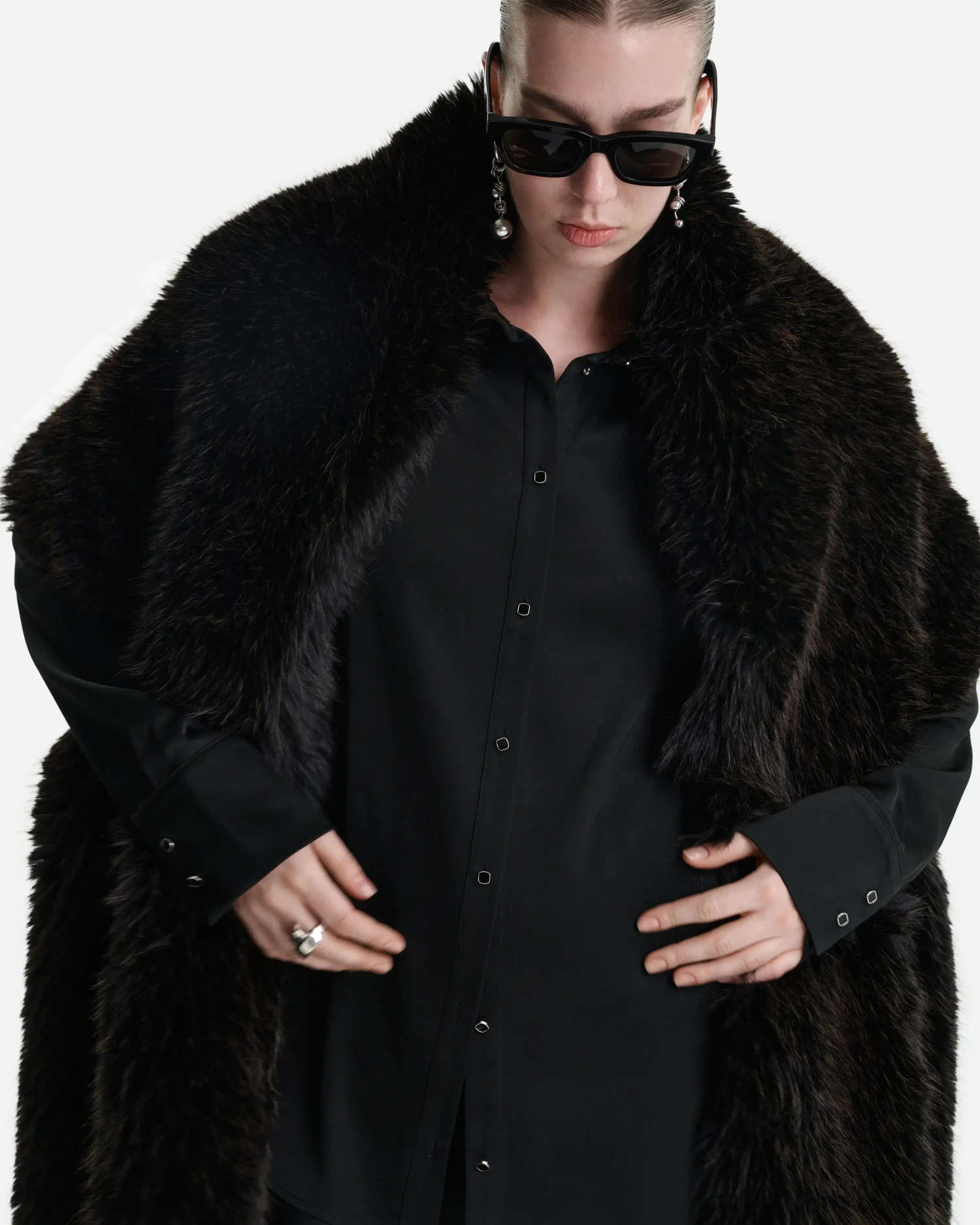 Шарф из экомеха темно-коричневый