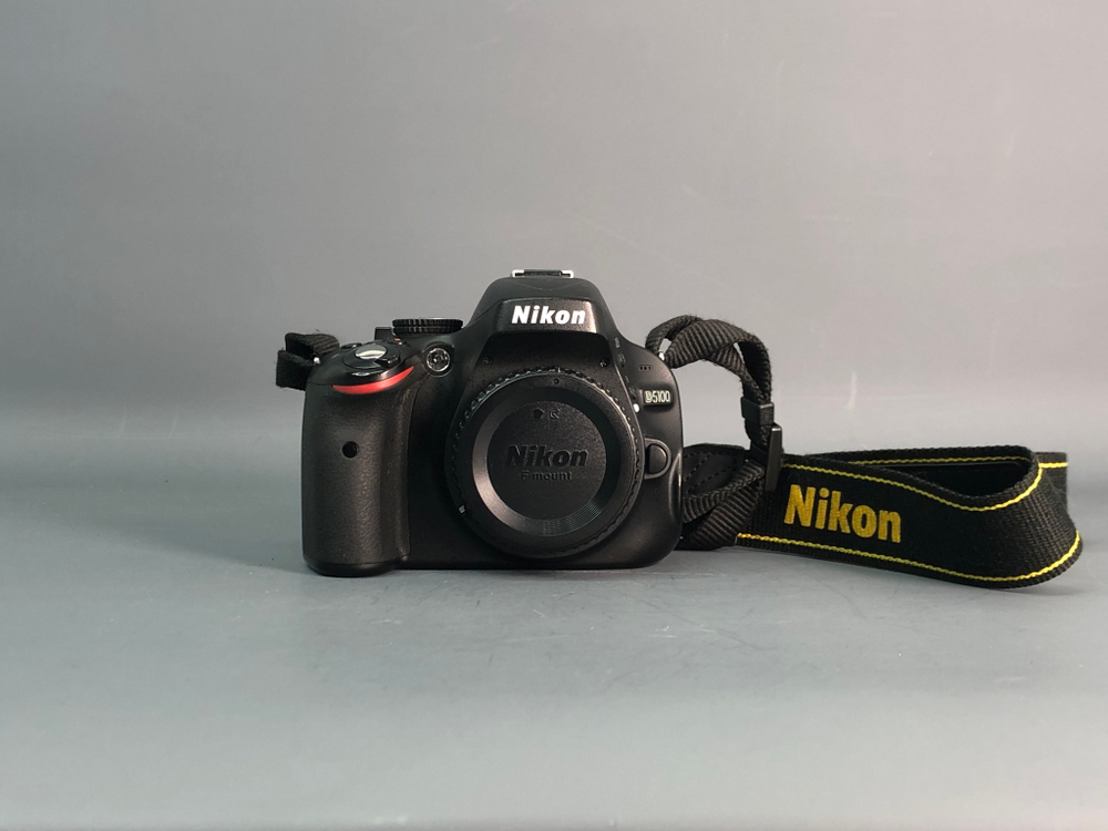 Nikon D5100 33.000 кадров