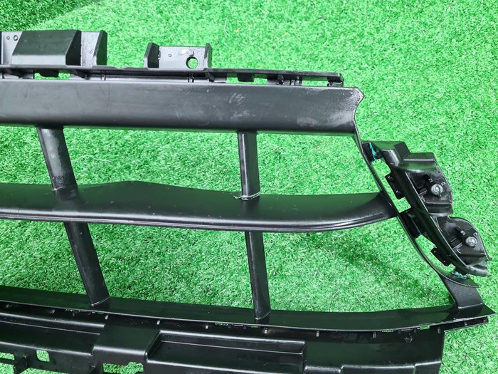 Решетка перед бампера Porsche Panamera 971 (20-24)