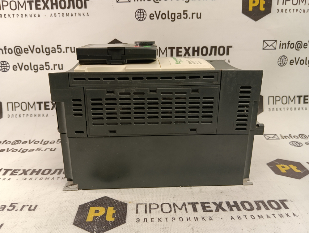 S.E. ATV71HU30N4 б/у