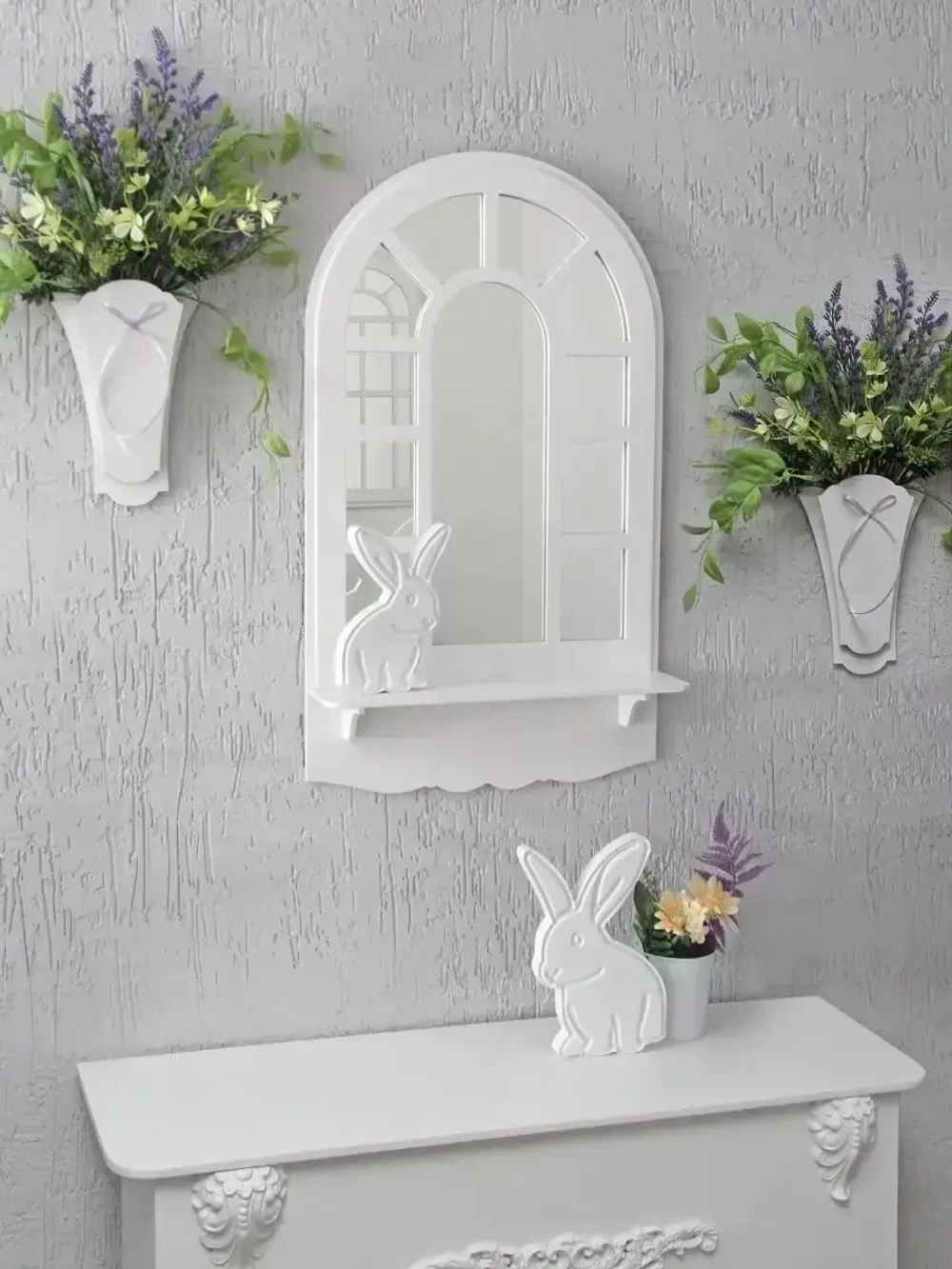 Зеркало настенное с полкой