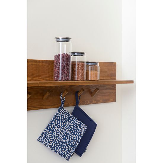 Прихватка темно-синего цвета с принтом Спелая Смородина из коллекции scandinavian touch, 22х22 см