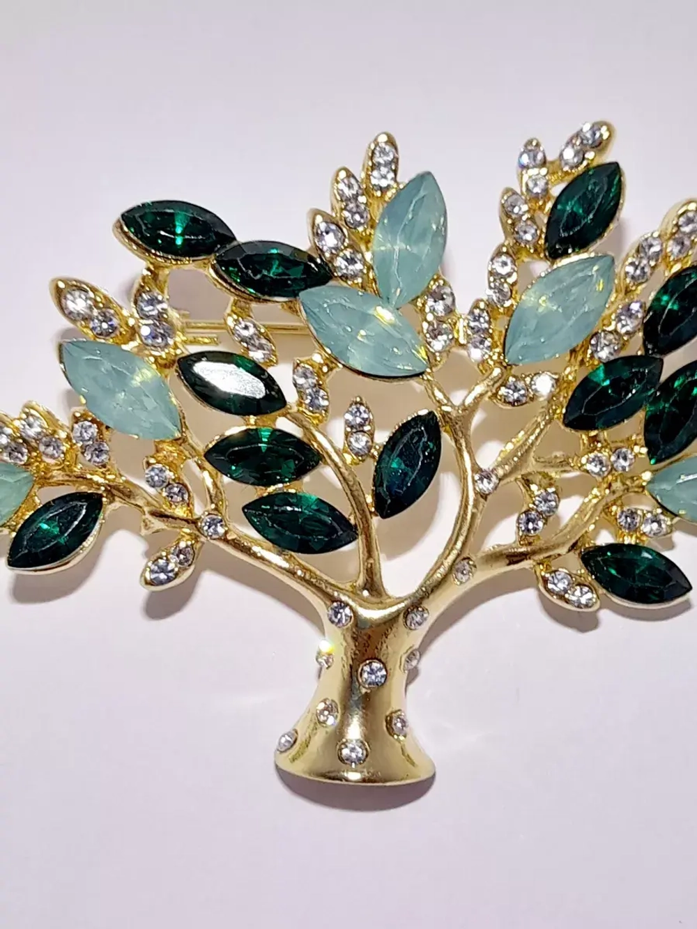 Брошь-кулон "Дерево большое с зелёными листами" золото
