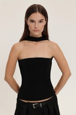 Топ с открытым декольте