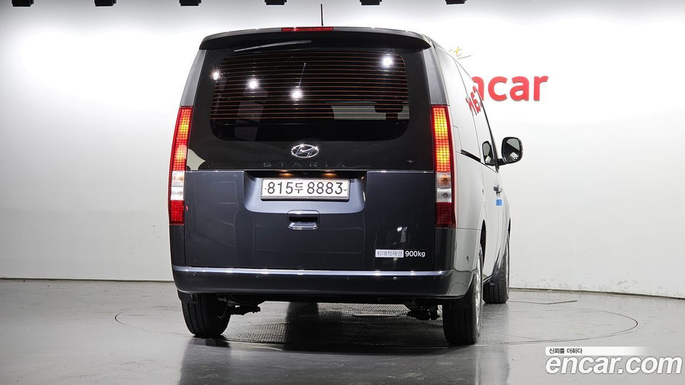 Hyundai Staria Cargo 3-х местный (11.2023)