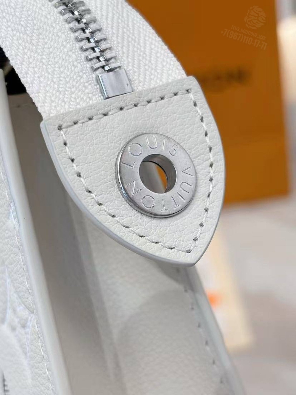 Клатч Louis Vuitton Voyage