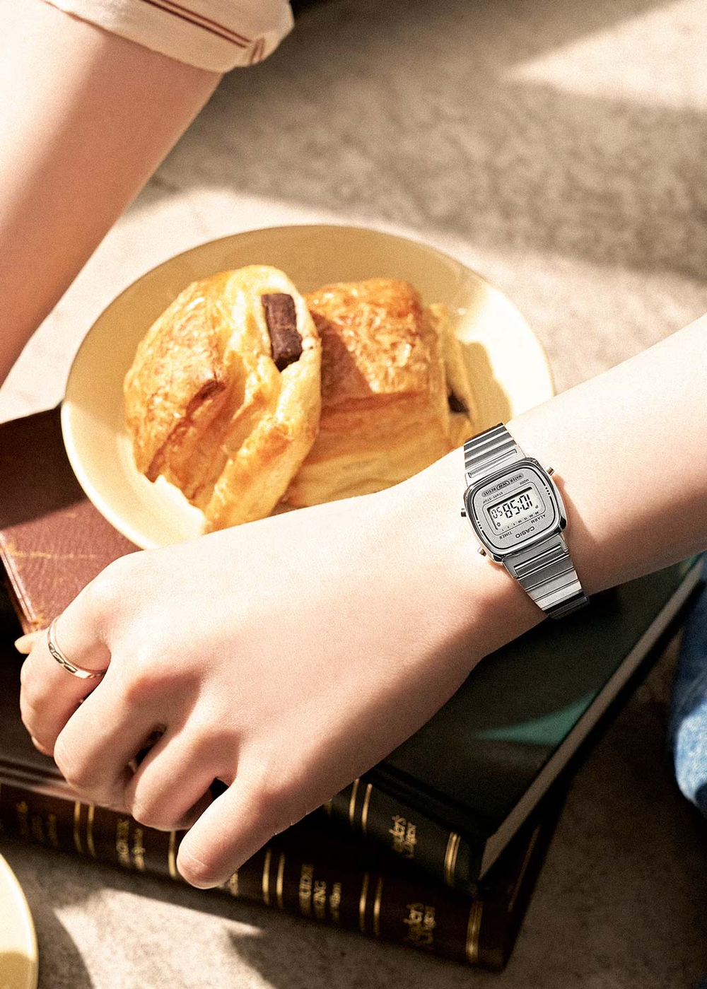 Часы Casio LA-670WEA-7E