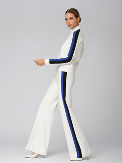 Спортивный костюм спорт-шик белый с черно-синими полосками