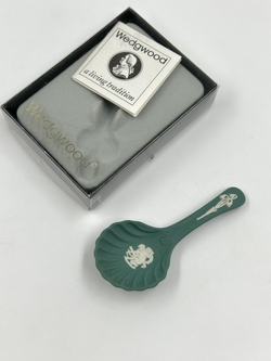 Крестильная ложка тёмно-зелёная Wedgwood