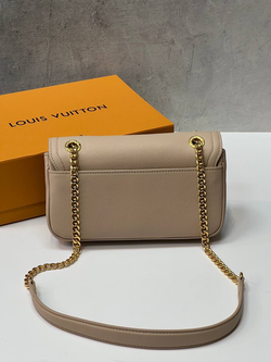 Сумка Louis Vuitton Lockme Chain East West