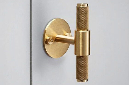 Ручка мебельная оконная Ромбы штопор круглое основание