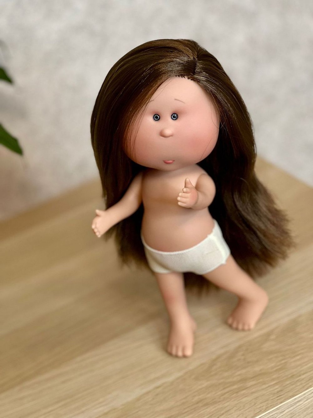 Кукла Nines виниловая 30см MIA без одежды (3000W3)